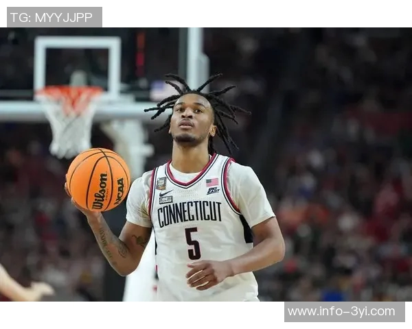 马刺新赛季球衣正式发布卡斯尔亲自试穿展现独特魅力与设计风格