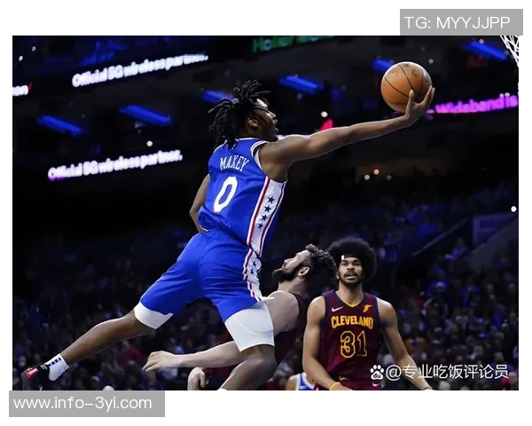 马克西本赛季第三次砍下30分10助攻控卫中仅次于东契奇和康宁汉姆